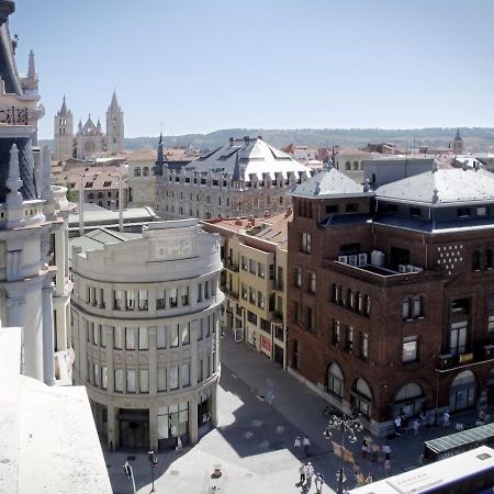 Отель Occidental Leon Alfonso V Экстерьер фото
