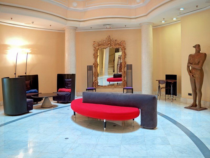 Отель Occidental Leon Alfonso V Интерьер фото